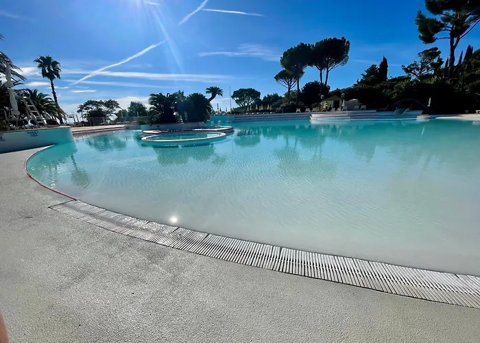 Cap Esterel - Duplex Avec 2 Terrasses Dont Tropezienne, Piscines Et Loisirs *